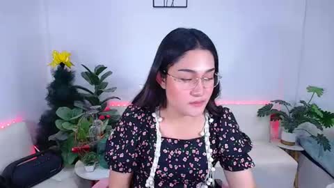 Ploysai online show from November 27, 8:44 am