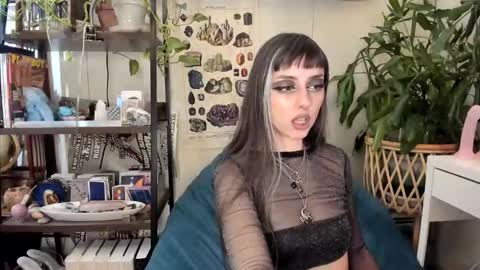 Goddess Pluto online show from January 18, 10:30 pm