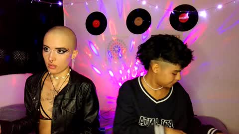   online show from December 15, 8:58 pm