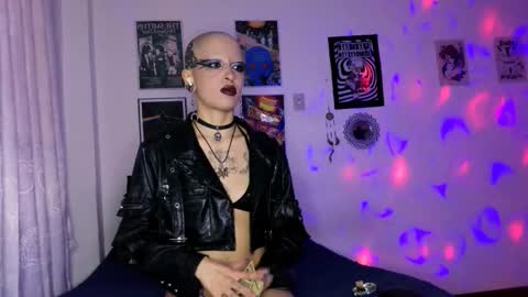    online show from December 18, 2:51 am