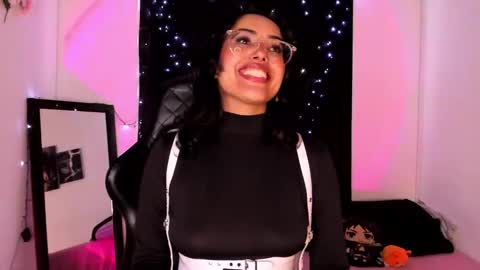 Willow                      Hours 12pm to 630pm Colombian time FRIDAY AND SUNDAY FREE DAYS online show from February 25, 5:51 pm