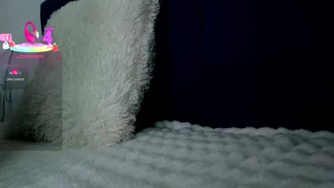 Karolina online show from November 18, 1:58 pm