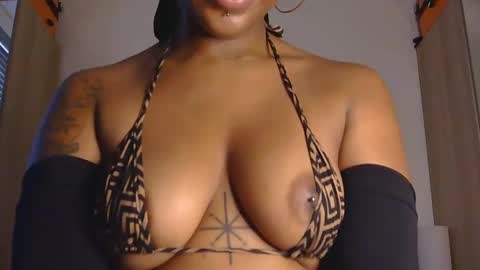 Snapshot of poleheathen chatting on October 16, 11:32 am Heathen online show from October 16, 11:32 am