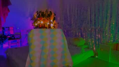 Martha online show from December 17, 5:52 pm