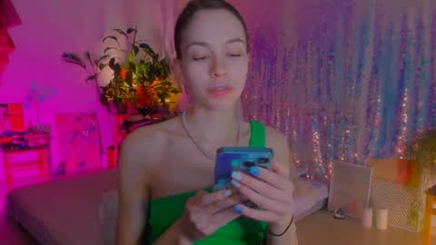 Snapshot of poli__ chatting on February 16, 3:48 pm Martha online show from February 16, 3:48 pm