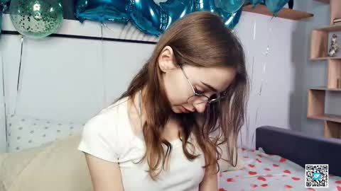 Polly online show from October 12, 7:34 am