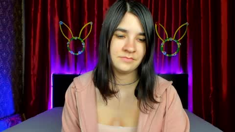 Polly online show from April 11, 7:45 am