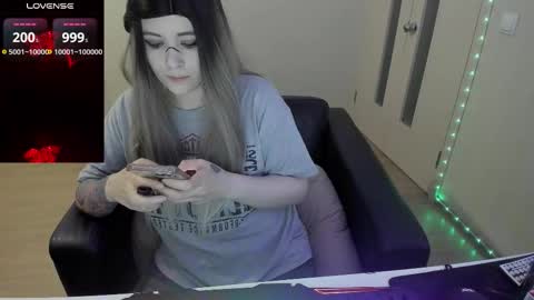 Polly online show from March 13, 6:33 pm