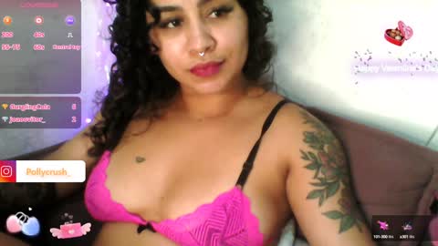 Snapshot of pollycrush chatting on February 7, 3:24 am pollycrush online show from February 7, 3:24 am
