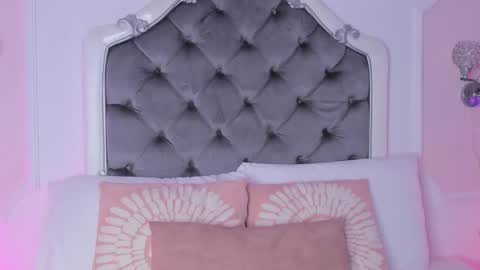 Snapshot of pollygrey_ chatting on October 20, 3:55 am Carolina online show from October 20, 3:55 am