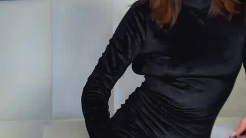 Polly online show from April 23, 6:20 pm