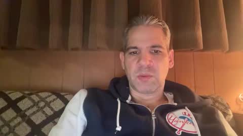 Snapshot of ponchynyc chatting on October 13, 5:31 am PONCH online show from October 13, 5:31 am