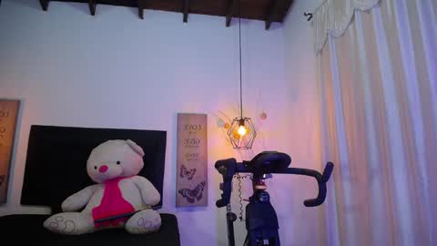 Snapshot of pool_vega chatting on October 14, 12:19 pm pool online show from October 14, 12:19 pm