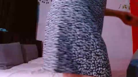 porcelainlux online show from September 28, 8:07 pm