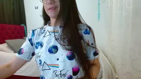 porcelainlux online show from March 6, 9:53 pm