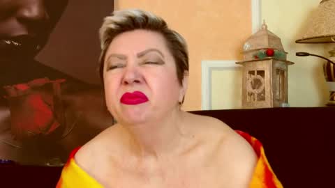 LADY POSH online show from April 17, 12:57 am