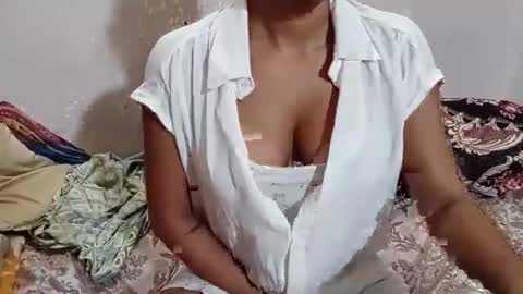 Snapshot of poulomi_das chatting on October 12, 3:15 pm poulomi online show from October 12, 3:15 pm