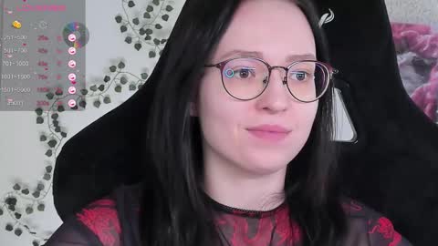 Robyn online show from March 4, 9:39 am