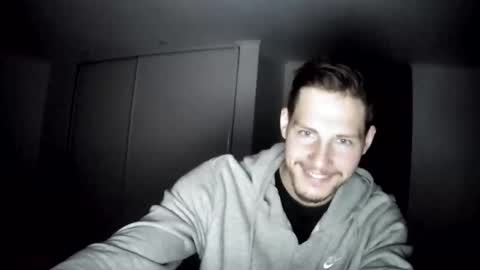 Snapshot of poweroflove7n chatting on October 29, 4:25 am poweroflove7n online show from October 29, 4:25 am