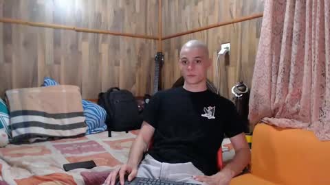 chris independent  online show from February 18, 4:04 am