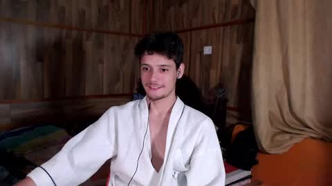 chris independent  online show from April 17, 7:44 am