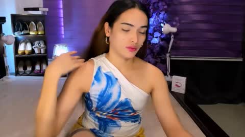 preciosa_banks69 online show from December 1, 6:55 am