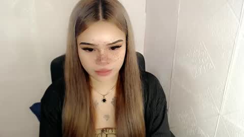 Snapshot of preciousangel69xxx chatting on February 24, 8:49 am MAXXINE online show from February 24, 8:49 am