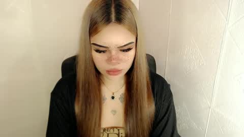 Snapshot of preciousangel69xxx chatting on March 7, 9:17 pm MAXXINE online show from March 7, 9:17 pm
