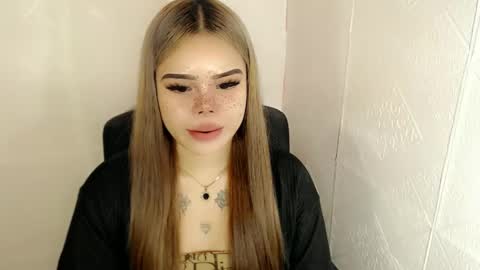 Snapshot of preciousangel69xxx chatting on February 28, 5:15 am MAXXINE online show from February 28, 5:15 am