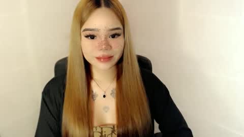 Snapshot of preciousangel69xxx chatting on October 4, 5:16 am MAXXINE online show from October 4, 5:16 am