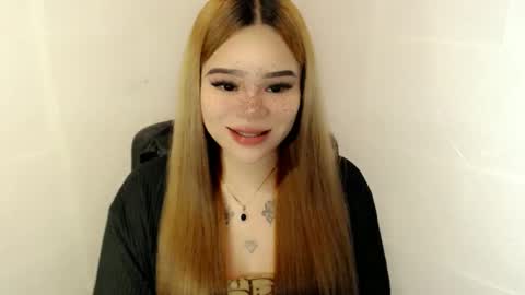 Snapshot of preciousangel69xxx chatting on October 11, 3:11 am MAXXINE online show from October 11, 3:11 am