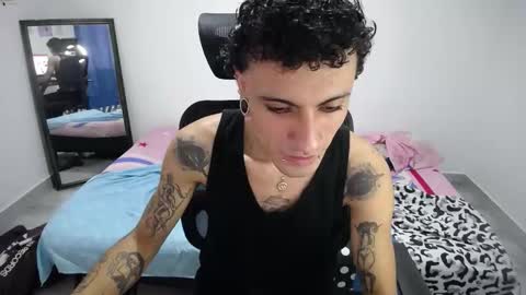 Plux online show from February 4, 5:39 pm