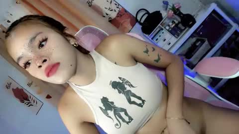 Snapshot of pressylovesyou chatting on September 26, 8:11 am Ms. Pressy online show from September 26, 8:11 am
