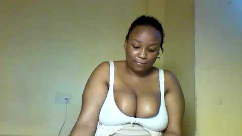 Snapshot of prettie_diva0 chatting on October 1, 3:00 pm Prettie diva online show from October 1, 3:00 pm