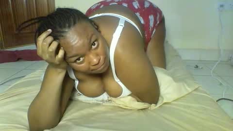 Snapshot of prettie_diva0 chatting on September 18, 12:47 am Prettie diva online show from September 18, 12:47 am