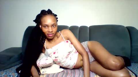 pretty253 online show from October 23, 7:04 pm