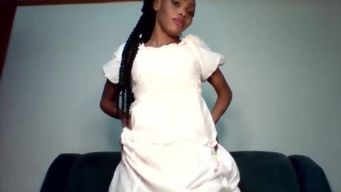Snapshot of pretty253 chatting on October 15, 5:47 pm pretty253 online show from October 15, 5:47 pm