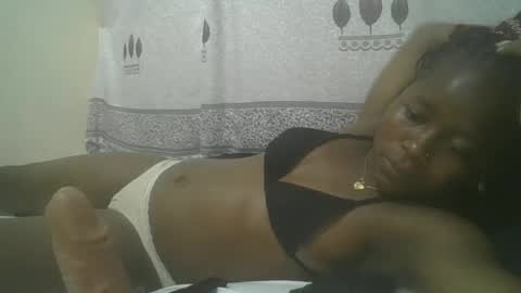 Snapshot of pretty_abella chatting on March 12, 8:52 pm abella online show from March 12, 8:52 pm