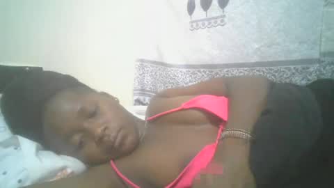 Snapshot of pretty_abella chatting on February 27, 6:24 am abella online show from February 27, 6:24 am