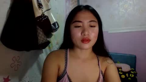 Snapshot of pretty_am chatting on October 5, 1:51 pm pretty_am online show from October 5, 1:51 pm