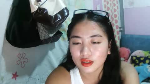 Snapshot of pretty_am chatting on October 7, 1:51 pm pretty_am online show from October 7, 1:51 pm