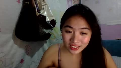 Snapshot of pretty_am chatting on September 19, 12:20 pm pretty_am online show from September 19, 12:20 pm