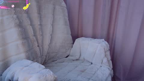 Snapshot of pretty_kitsune chatting on October 3, 9:28 am Pretty Kitsune Next stream November 30 online show from October 3, 9:28 am