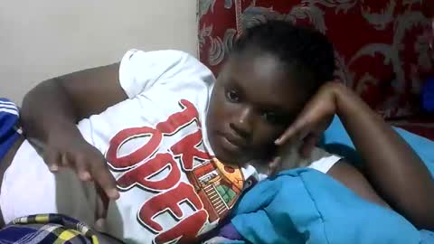 pretty_melan online show from February 17, 3:55 pm