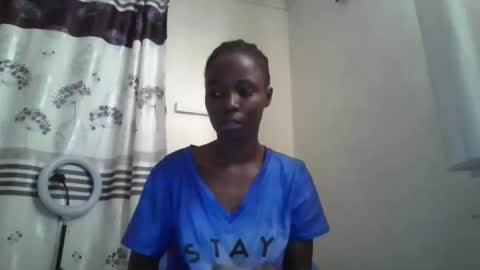 pretty_petite_ebony online show from November 18, 6:49 am