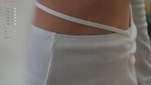 Snapshot of pretty_princess_elina chatting on February 18, 7:19 pm Elina online show from February 18, 7:19 pm