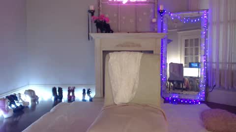 Snapshot of pretty_sara chatting on October 1, 1:16 am Pretty Sara online show from October 1, 1:16 am