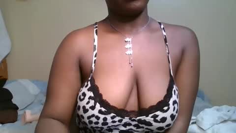 pretty_shila online show from October 19, 6:45 pm