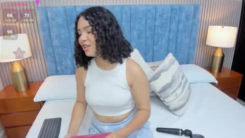Snapshot of pretty_sunlight_ chatting on October 21, 1:54 am Daisy Flower online show from October 21, 1:54 am