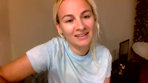 Missy  Jack online show from January 5, 10:35 pm